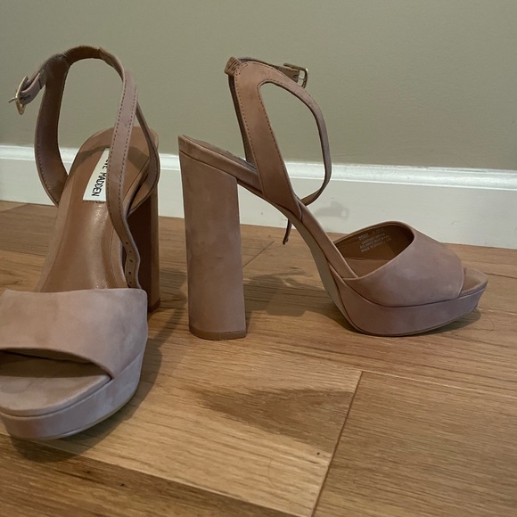 Steve Madden Camel Nubuck Platforms - Picture 7 of 7